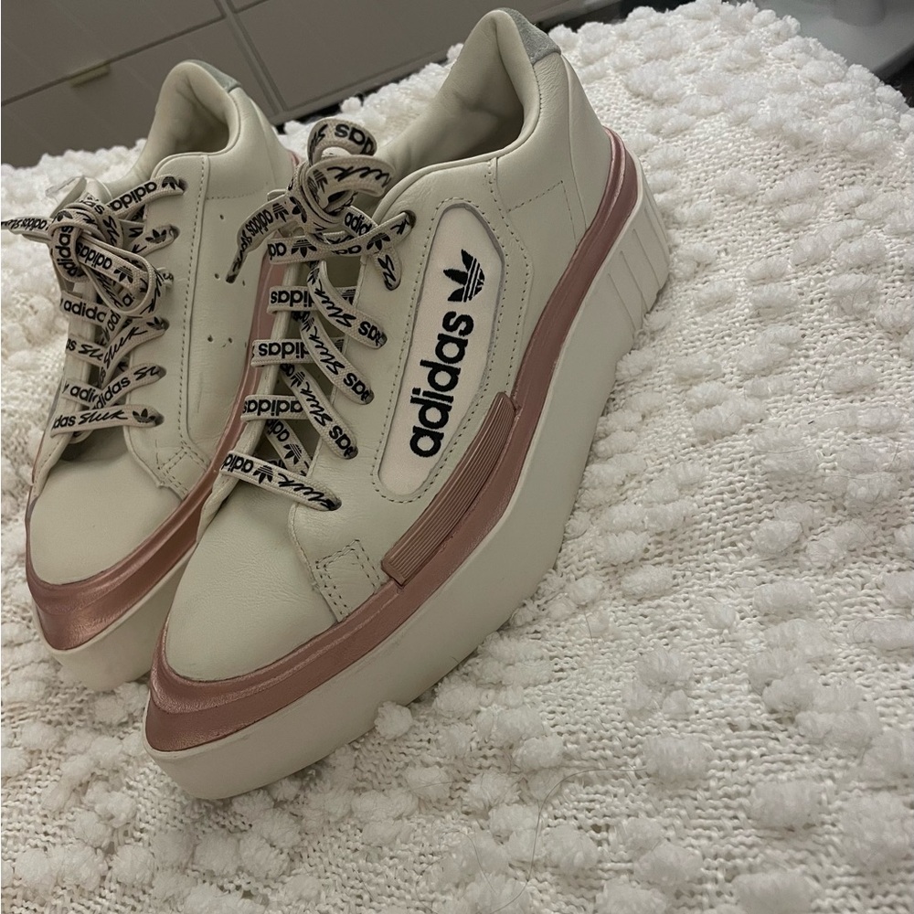 Adidas Hypersleek Genuine Leather Off-white Platform shoes sneakers Sz.7 /7.5